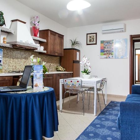 Affittacamere Al Mare 오리스타노 외부 사진